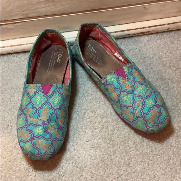 Toms Shoes - Toms bohemian print slip-ons